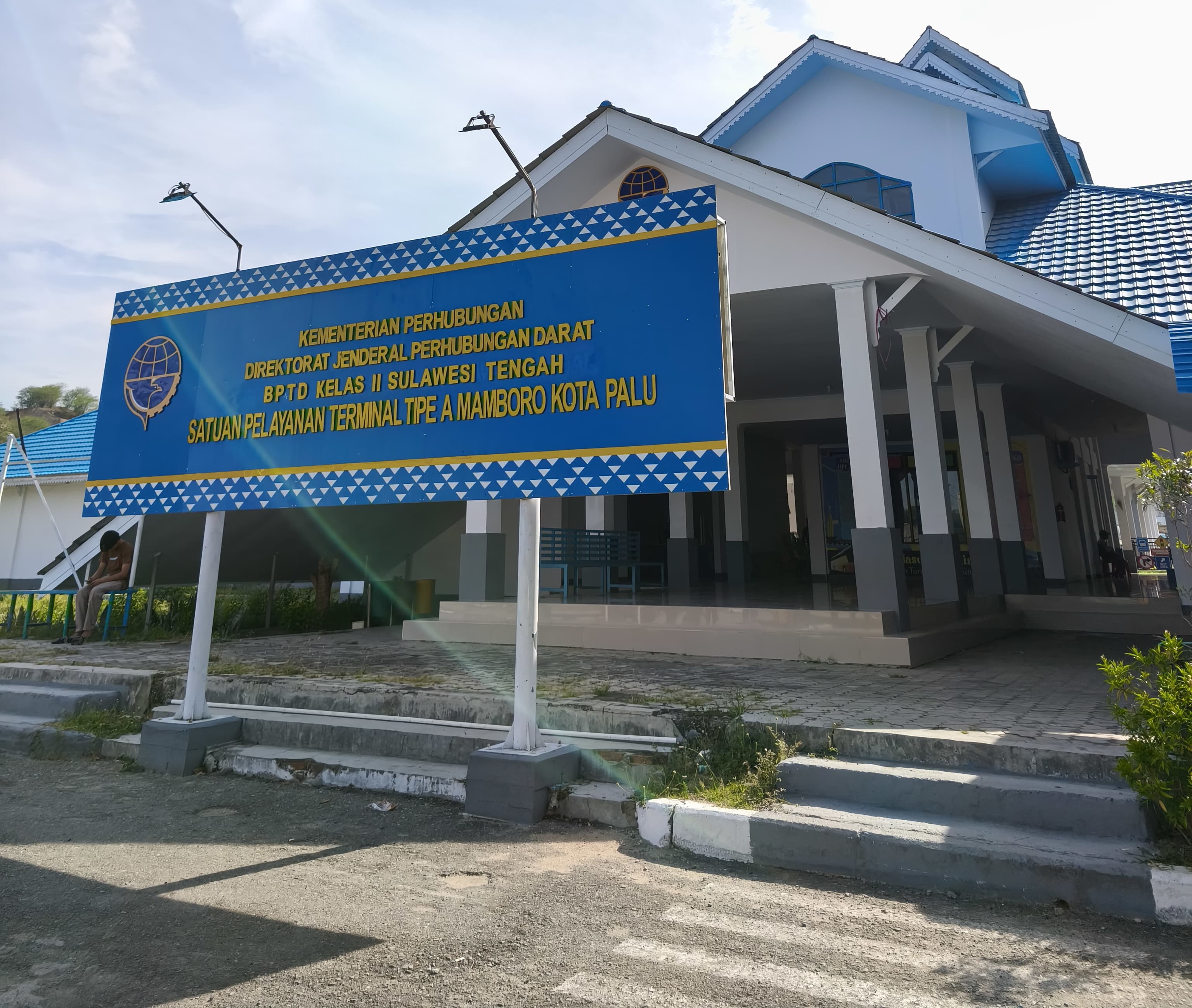 Terminal Mamboro - Tampak Depan